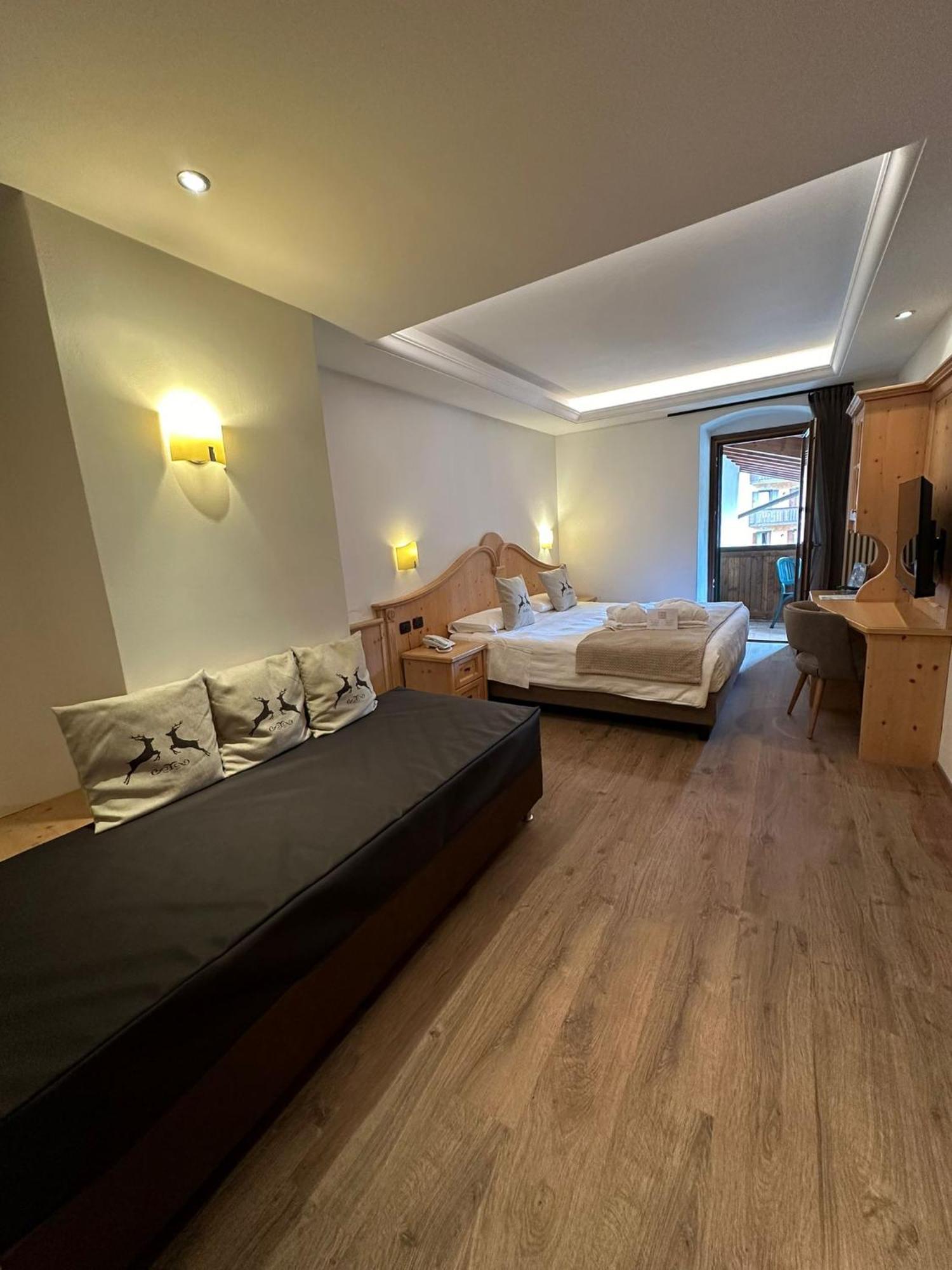 Hotel Isolabella Wellness Fiera Di Primiero Ngoại thất bức ảnh